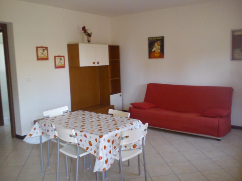 Vila Casa Vacanza Holiday Pieris Exteriér fotografie